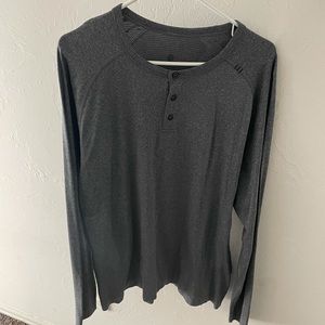 Men’s long sleeve lululemon top
